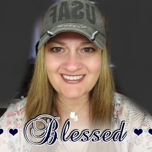 Meet your Posher, Bobbie